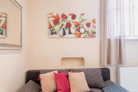 Charming Flat In The Center Apartment Budapest Bagian luar foto